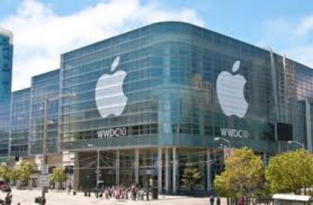 Apple a majorat cu 20% preţul tabletei iPad în Japonia